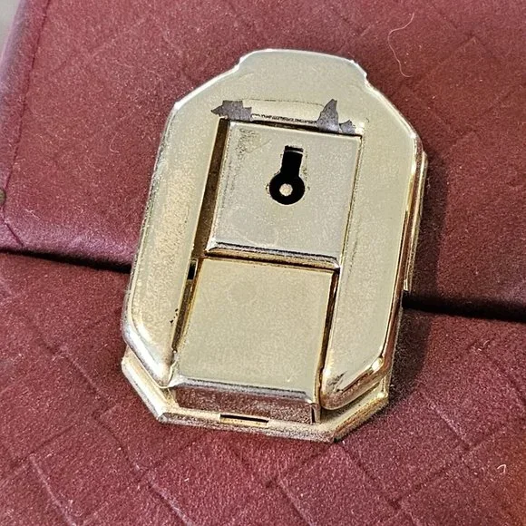 Vintage Oxblood Red Woven Suede Makeup Travel Case Lock Key Neiman Marcus 12x9x7 - Picture 13 of 16